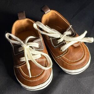 Rising Star Brown Leather Baby Shoes with White Laces